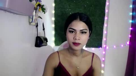 Snapshot of selena_fox2000 chatting on 04/25/26, 04:37 selena_fox2000 online show from 04/25/26, 04:37