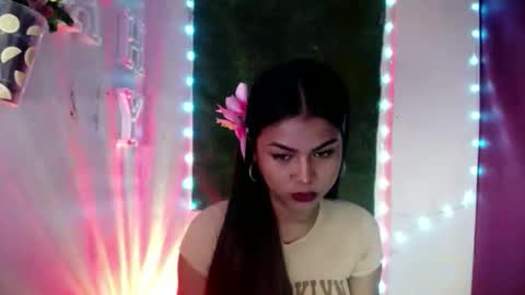 Snapshot of selena_fox2000 chatting on 05/10/26, 11:37 selena_fox2000 online show from 05/10/26, 11:37
