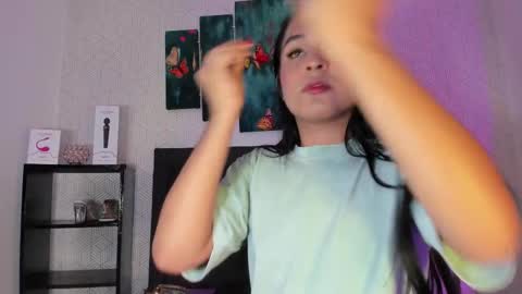 Snapshot of selena_fox7 chatting on 10/04/25, 05:27 selena_fox7 online show from 10/04/25, 05:27