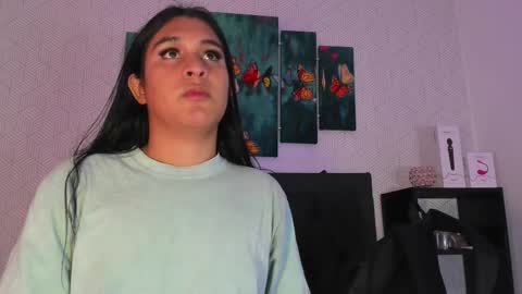 Snapshot of selena_fox7 chatting on 10/19/25, 04:02 selena_fox7 online show from 10/19/25, 04:02