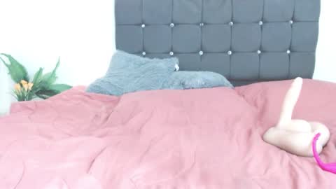 Snapshot of selena_hotmilf chatting on 02/03/25, 06:39 Selena online show from 02/03/25, 06:39