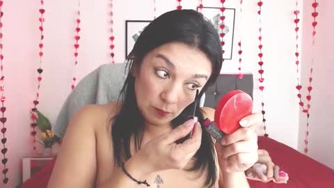 Snapshot of selena_hotmilf chatting on 02/19/25, 04:22 Selena online show from 02/19/25, 04:22