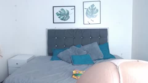 Snapshot of selena_hotmilf chatting on 11/15/25, 03:08 Selena online show from 11/15/25, 03:08