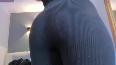 Selena online show from 03/13/26, 10:33