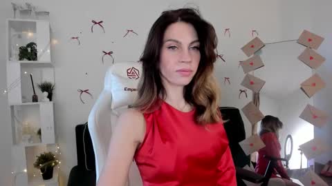 Snapshot of selena_rase chatting on 02/14/25, 08:31 Selena online show from 02/14/25, 08:31