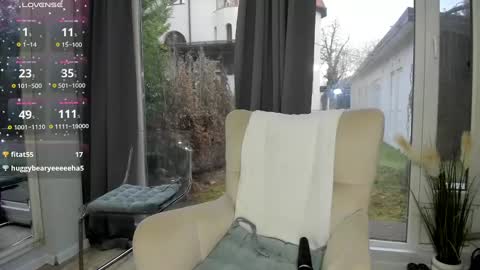 Snapshot of selena_reeves chatting on 02/05/25, 06:56 Selena online show from 02/05/25, 06:56