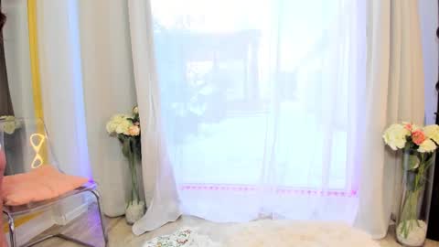 Selena online show from 01/12/26, 07:24