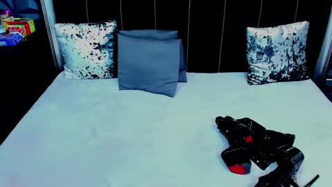 Selene online show from 03/11/25, 08:41