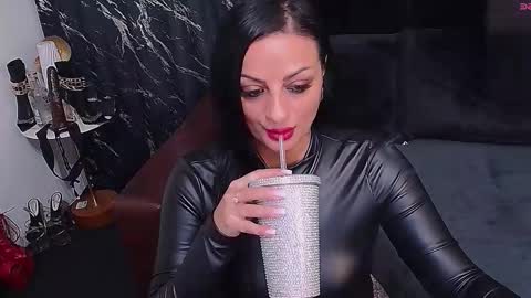 Selene online show from 02/14/26, 05:59