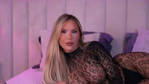 Snapshot of selena_voss chatting on 03/20/26, 08:52 Selena online show from 03/20/26, 08:52