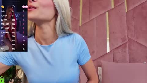 Selena online show from 09/17/25, 03:19