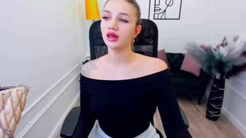 selenaemoore online show from 01/13/26, 05:13