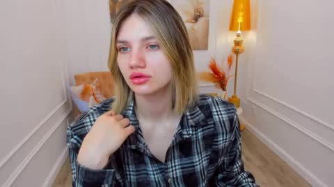 selenaemoore online show from 04/04/26, 03:38