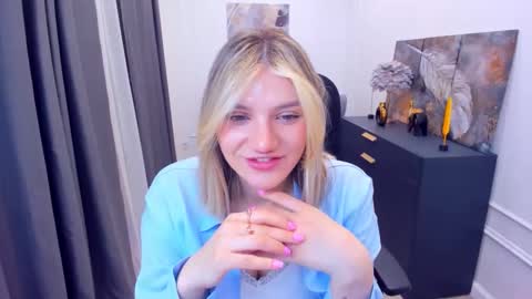 selenaemoore online show from 05/08/26, 03:45