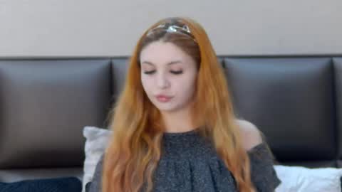 Snapshot of selenahanson chatting on 06/17/26, 12:29 SelenaHanson online show from 06/17/26, 12:29