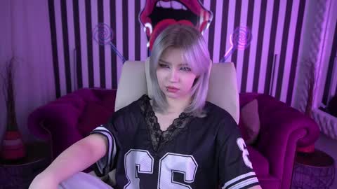 selenairis online show from 04/29/26, 07:01