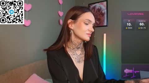 Selena online show from 11/21/25, 02:10