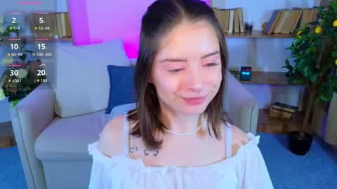 Snapshot of selenamills chatting on 11/12/25, 02:01 selenamills online show from 11/12/25, 02:01