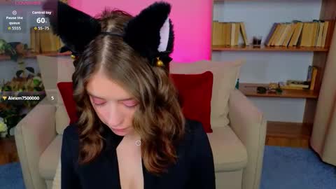 Snapshot of selenamills chatting on 11/20/25, 11:37 selenamills online show from 11/20/25, 11:37