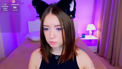 Snapshot of selenamills chatting on 11/25/25, 02:44 selenamills online show from 11/25/25, 02:44