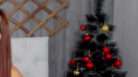 Selena online show from 12/19/24, 12:01