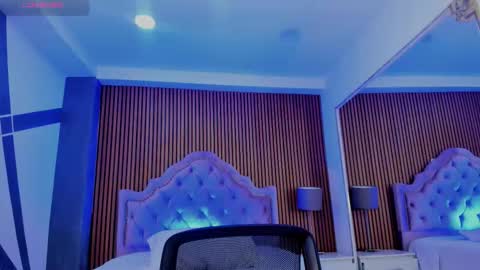 selenastonne online show from 09/23/25, 08:01