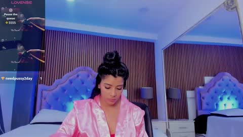 selenastonne online show from 10/01/25, 08:26