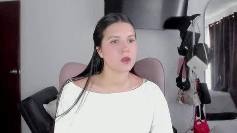 Snapshot of selene_king22 chatting on 04/01/26, 02:36 Alejandra online show from 04/01/26, 02:36