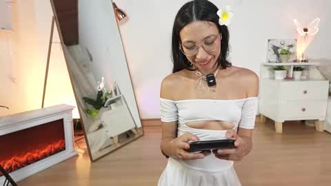 Snapshot of selene_starkk chatting on 02/03/26, 02:21 Sel Your Little butterfly online show from 02/03/26, 02:21