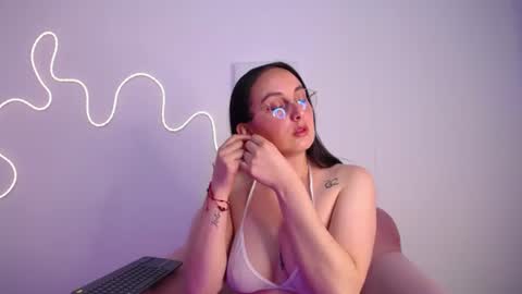 Snapshot of selene_swee chatting on 06/14/26, 07:49 selene_swee online show from 06/14/26, 07:49