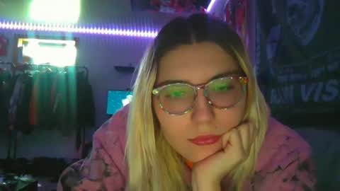 Selene online show from 02/05/25, 08:57