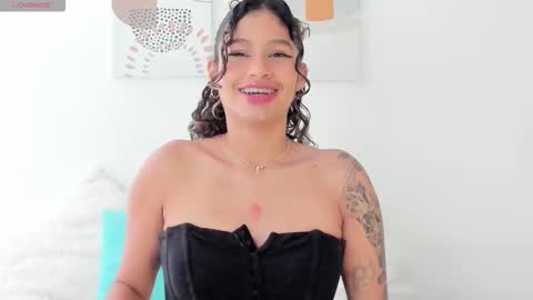 Snapshot of seleneclark_ chatting on 12/02/25, 08:15 Sele online show from 12/02/25, 08:15