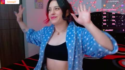 Selene G  online show from 11/28/25, 06:38