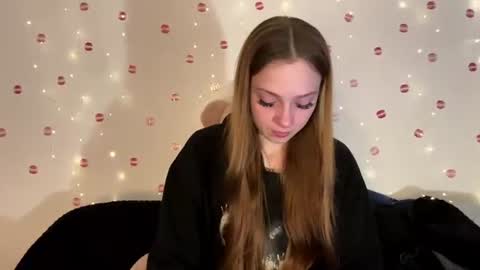 Snapshot of selenegupta chatting on 07/18/26, 09:24 Kylie online show from 07/18/26, 09:24