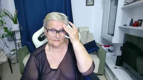 Selenna online show from 05/09/26, 05:51