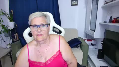 Selenna online show from 05/10/26, 05:40