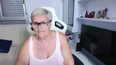 Selenna online show from 05/11/26, 05:43