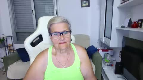 Selenna online show from 05/15/26, 10:17