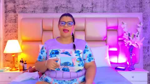 Selenna Cooper online show from 03/15/26, 12:00