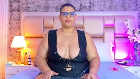 Snapshot of selennacooper chatting on 05/01/26, 11:48 Selenna Cooper online show from 05/01/26, 11:48