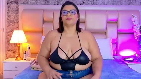 Snapshot of selennacooper chatting on 05/17/26, 11:50 Selenna Cooper online show from 05/17/26, 11:50
