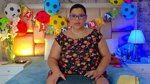 Snapshot of selennacooper chatting on 06/18/26, 11:58 Selenna Cooper online show from 06/18/26, 11:58