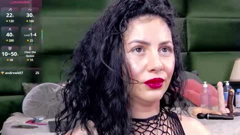 Snapshot of selensummer chatting on 02/13/25, 09:30 Selen online show from 02/13/25, 09:30