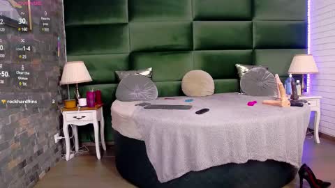 Snapshot of selensummer chatting on 02/27/25, 06:29 Selen online show from 02/27/25, 06:29