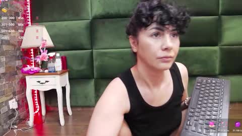 Snapshot of selensummer chatting on 11/16/25, 07:52 Selen online show from 11/16/25, 07:52