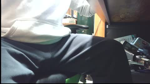 Snapshot of selfpound chatting on 10/13/25, 01:11 selfpound online show from 10/13/25, 01:11