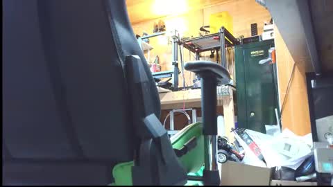 Snapshot of selfpound chatting on 11/04/25, 08:19 selfpound online show from 11/04/25, 08:19