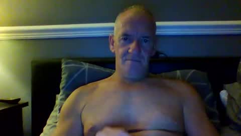 selfsucker28772 online show from 09/29/25, 08:57