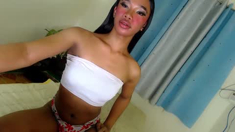 Snapshot of selfsuckercum69 chatting on 01/16/25, 05:12 Jessy online show from 01/16/25, 05:12