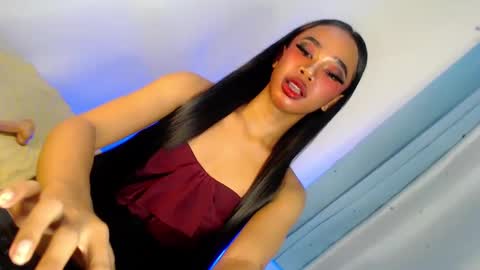 Snapshot of selfsuckercum69 chatting on 01/24/25, 12:42 Jessy online show from 01/24/25, 12:42